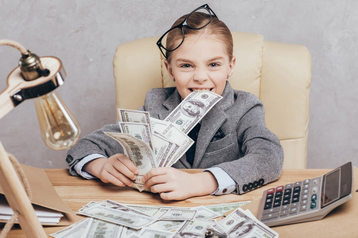 The Importance of Saving: Teaching Kids Financial Responsibility