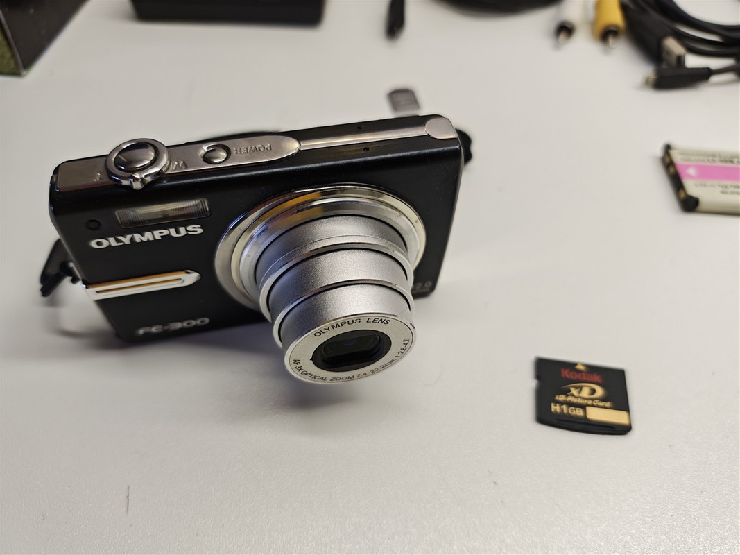 Olympus FE100 2 1351 x 1013