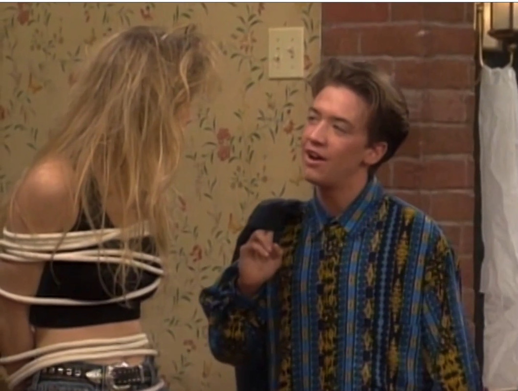 Kelly Bundy Tied Up-2