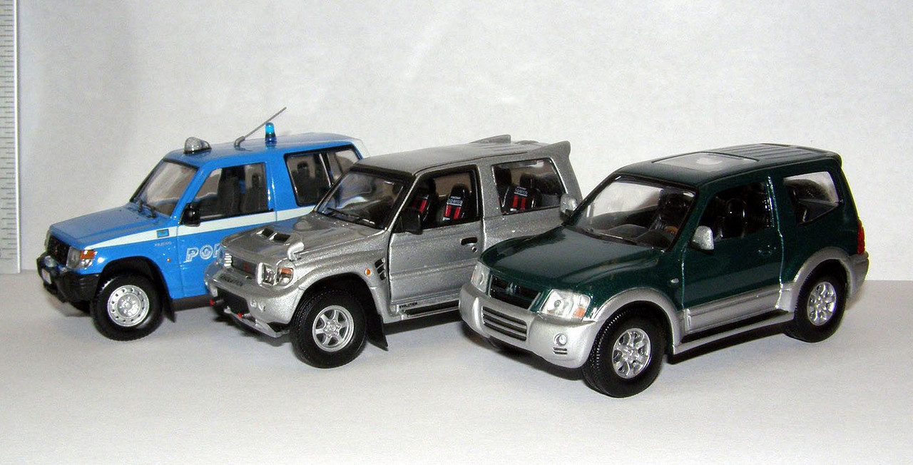 2003 Mitsubishi Pajero (Automaxx) 3