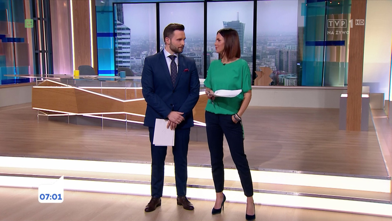 001_TVP_1_HD-06112017-0645.mts (0_00_00) 000963