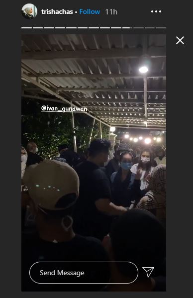 Suasana rumah duka Bambang Tjahyo Gunawan, ayah presenter sekaligus perencang busana Ivan Gunawan meninggal dunia pada Minggu (12/7/2020).