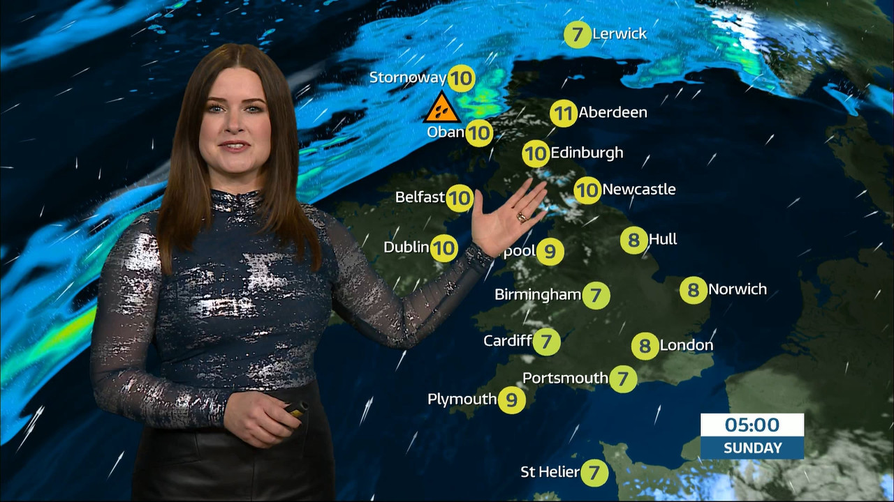 ITV Evening News_20231216_17001720.ts_snapshot_14.45.747