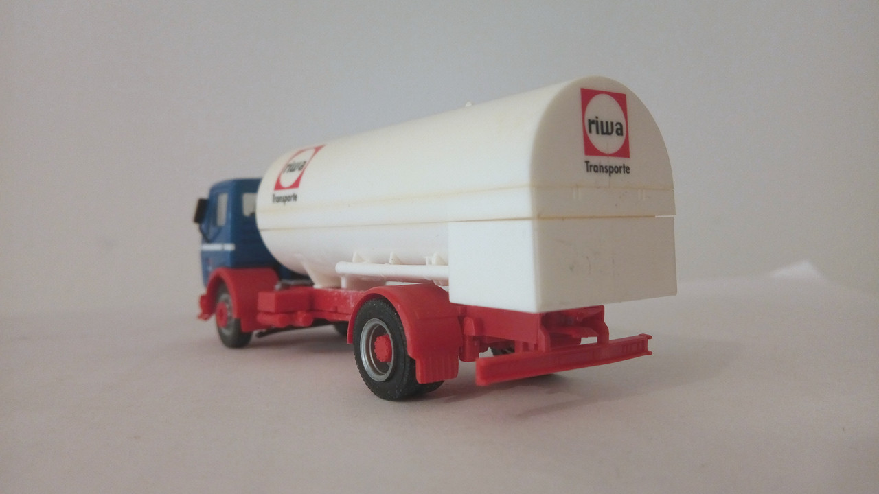 Mach (8954)