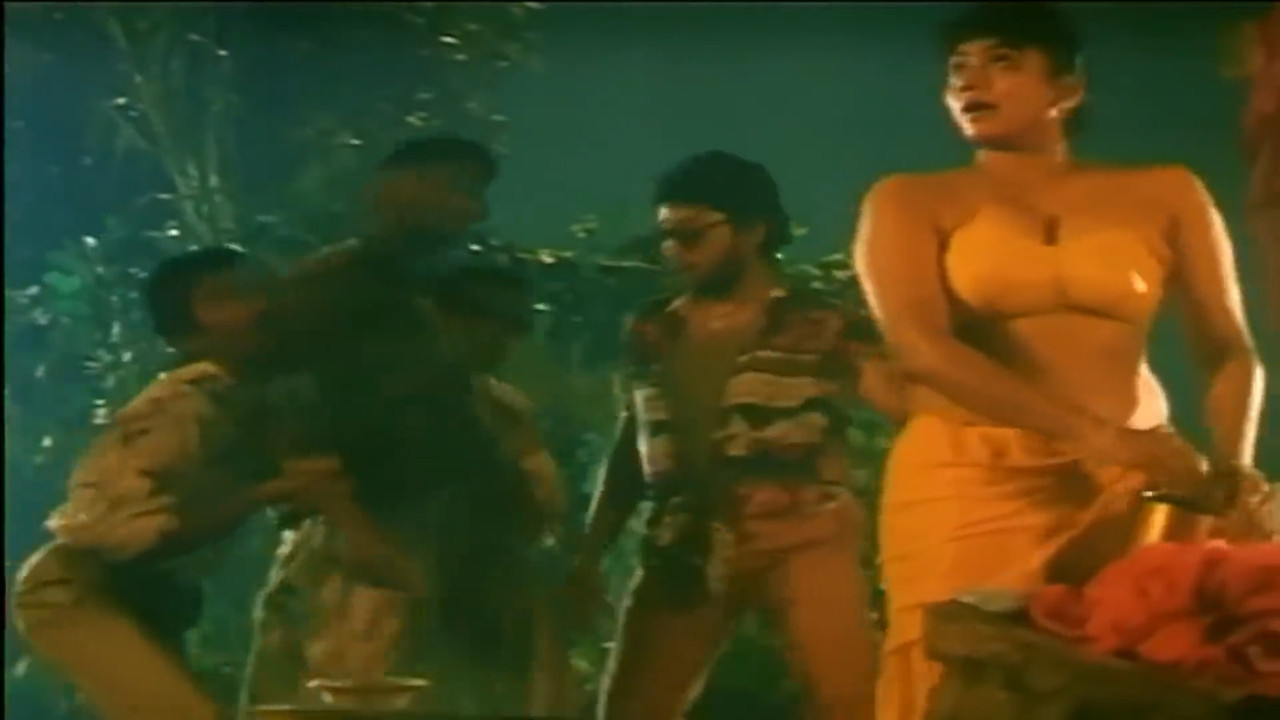 cap_Eppadi Eppadi   Indhu   Prabhu Deva,Roja,Kushboo   Movie Song Video_00_00_12_01