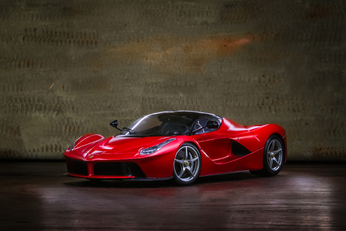 Tamiya Ferrari - LaFerrari 1:24 - build review - Scale Modelling Now