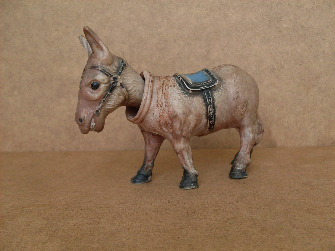 Been on the look out for an articulated donkey figure Donkey-1