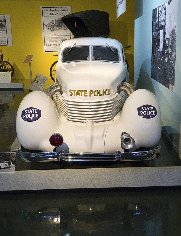 white-police-car.jpg