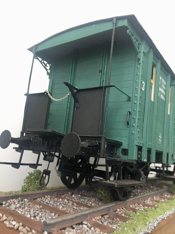 0F3CC81B-12FF-47CB-A5C7-44616F74319D