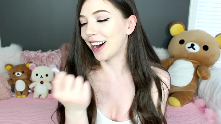 lilcanadiangirl onlyfans panty raffle time video