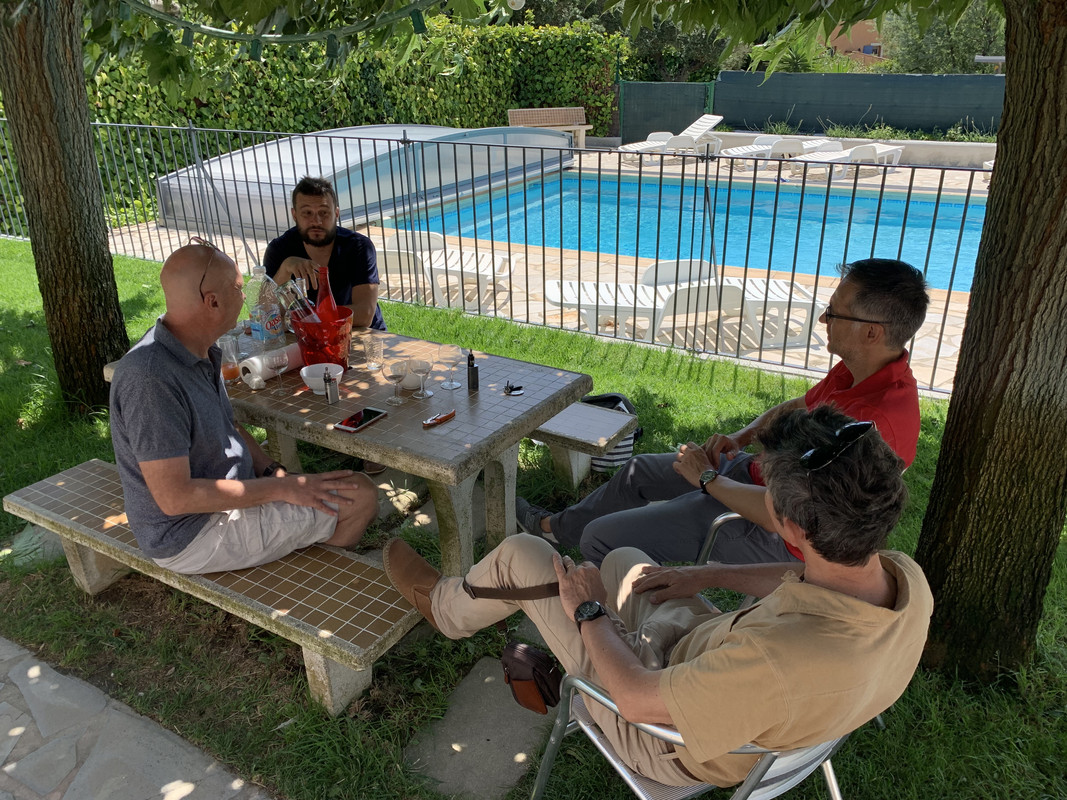 9C065D7F-B02F-414D-A5F3-13669338B73D