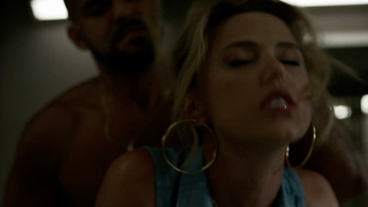 Riley.Voelkel.sex_Hightown.S01.00_00_14_10.Still003