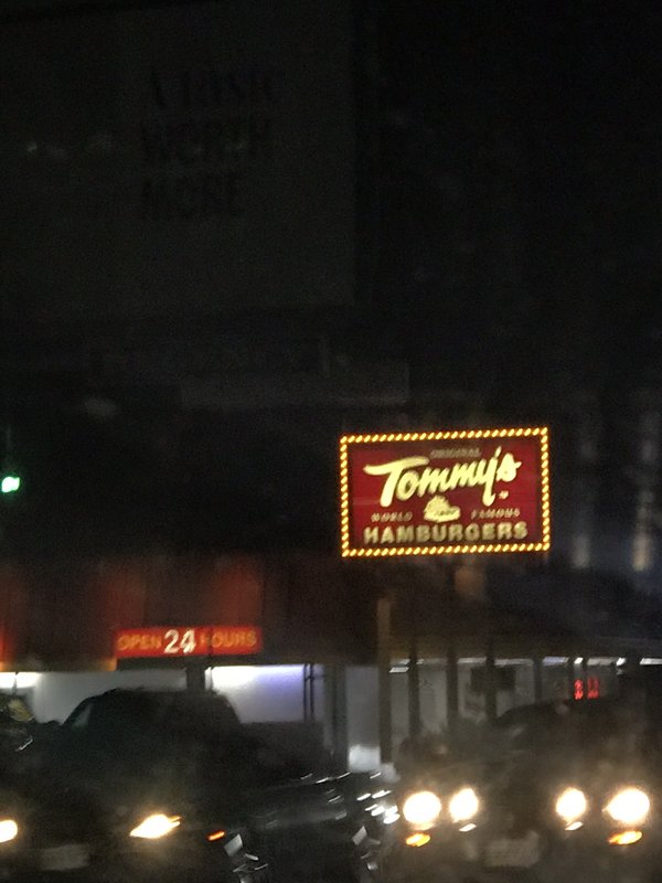 tommys burger sign