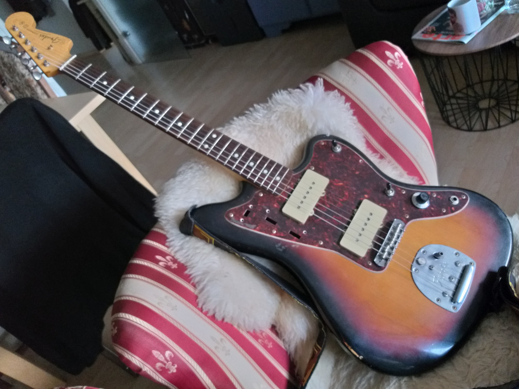 1997-2000 CIJ '66 Reissue Jazzmasteranother question
