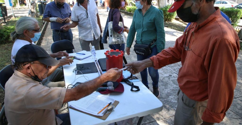 AMLO asegura que INE sí tiene dinero para realizar la consulta de revocación