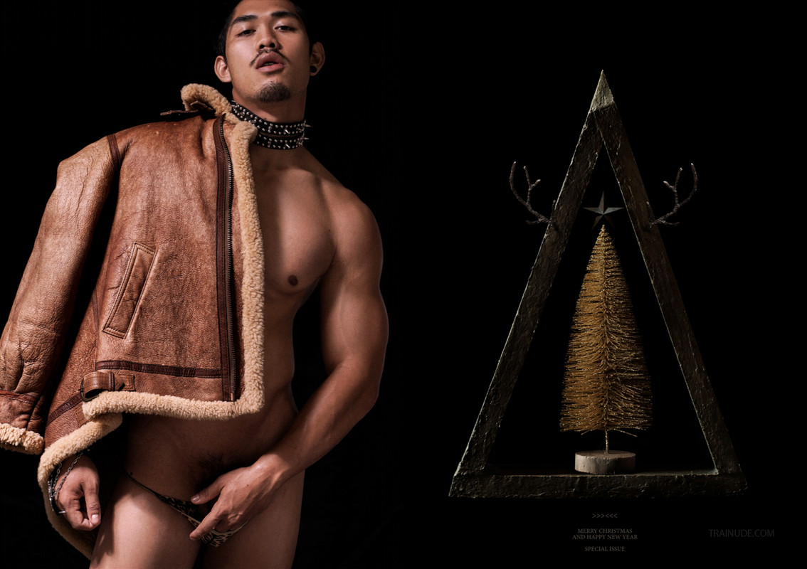 MART NEW YEAR (Non-sex) - Chàng lực lưỡng có con rắn chà bá