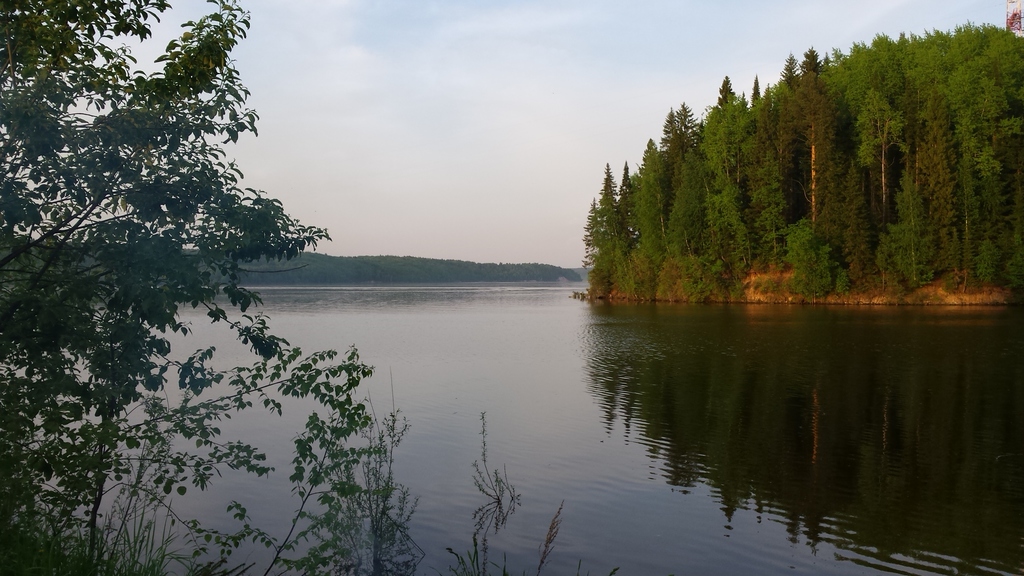 14329218867971713704237