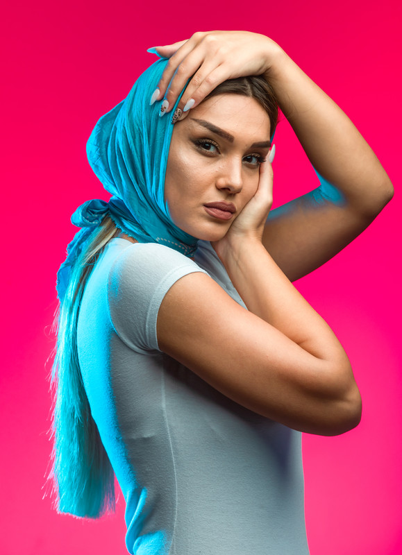 C:\Users\lenovo\Pictures\Saved Pictures\muslim woman\blond-model-wearing-summer-shawl.jpg