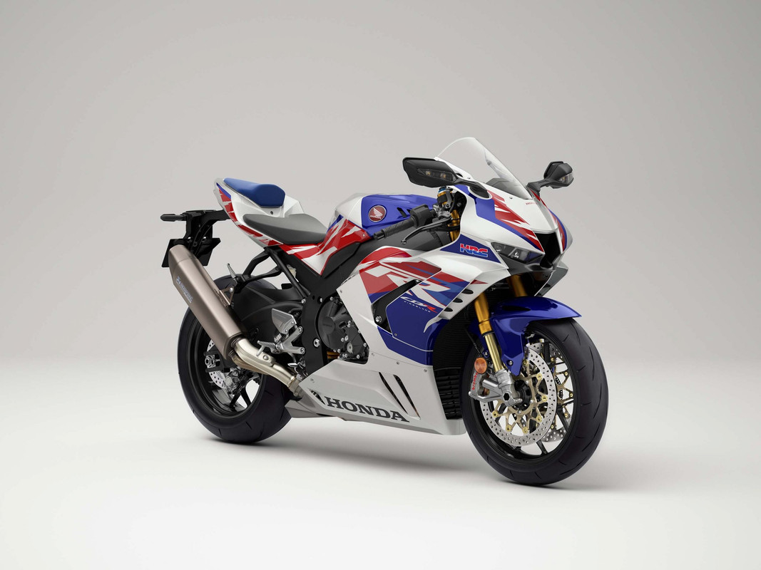 Спортбайк Honda CBR1000RR-R Fireblade SP 30th Anniversary 2022