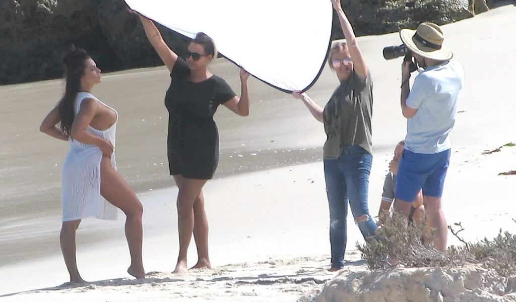 Holly-Young-Upskirt-STARS-com-64