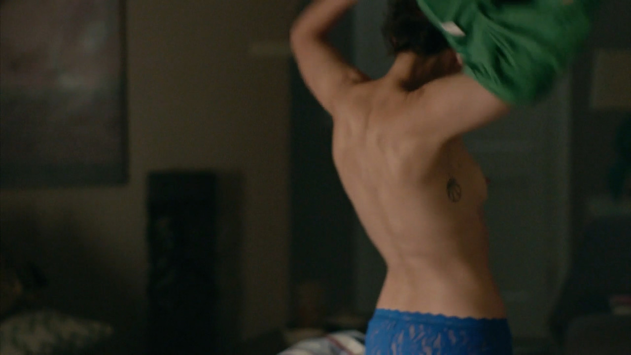 Frankie.Shaw_SMILF.s01.00_01_52_05.Still012