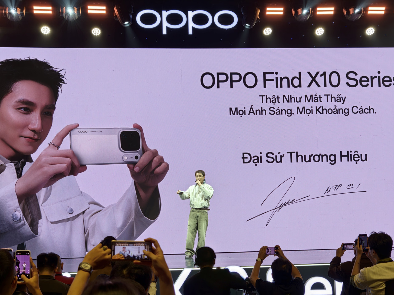 OPPO-Find-X10-Series-ra-mat-(37).jpg
