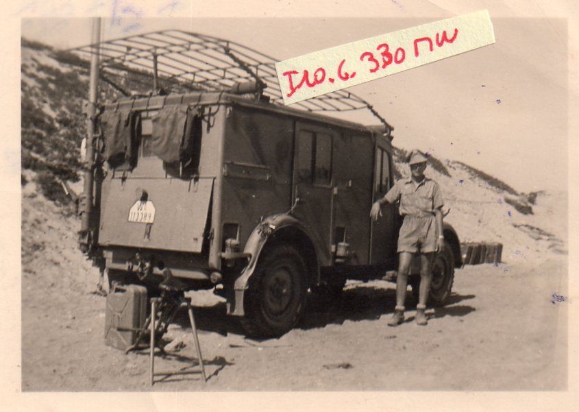 Funkwagen i.d. Wüste (2)