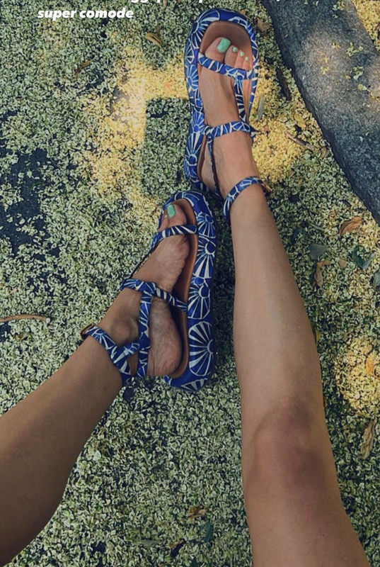 4EB0872B-0B56-4147-BEFF-4B7C09EE7814