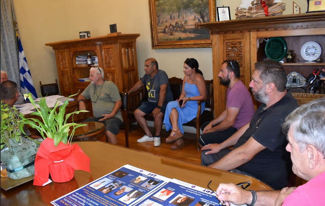 ΣΥΝΑΝΤΗΣΗ ΠΕΡΙΦΕΡΕΙΑΡΧΗ ΜΕ ΕΠΙΤΡΟΠΗ ΑΓΩΝΑ ΕΠΙΣΚΕΥΑΣΤΩΝ ΟΧΗΜΑΤΩΝ