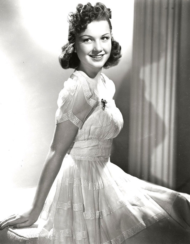 Anne_Baxter_a95