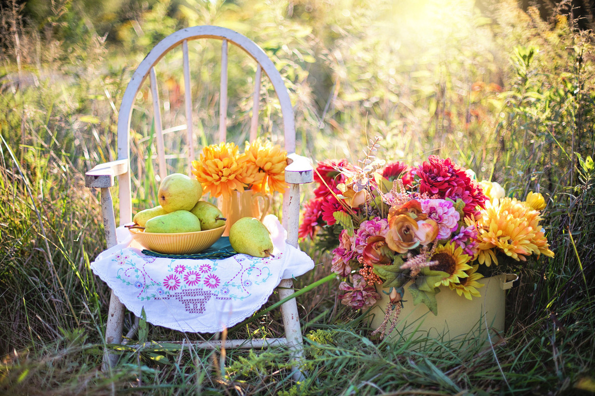 Flowersandpears.jpg