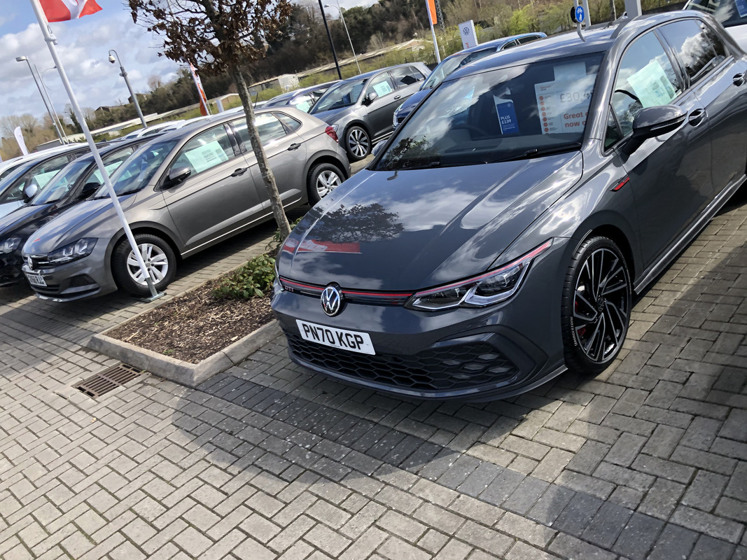 822BFE49-1A99-40E3-9A43-787EC844C4DE