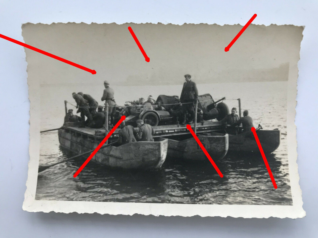 Foto, Artillerie auf Floß, Fluss wird überquert, Geschütz