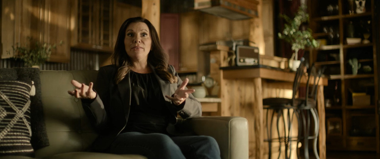Cold Case: The Tylenol Murders (2025) Season 1 [Hindi + English] WebRip 480p 720p ESub - Complete Screenshot