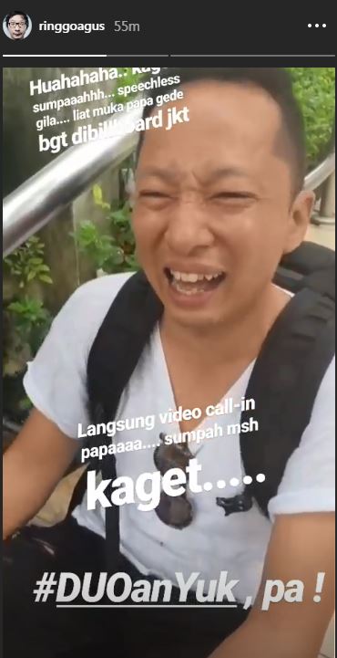 Reaksi Ringgi Agus Rahman saat tahu wajah papanya ada di billboard iklan.