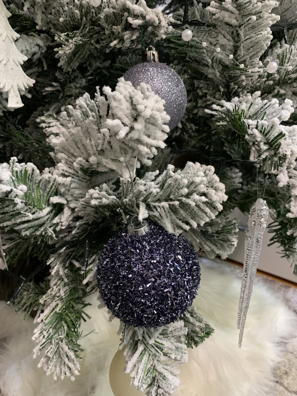 8224F9B5-4579-4CD3-84BD-CF3FA58F476C