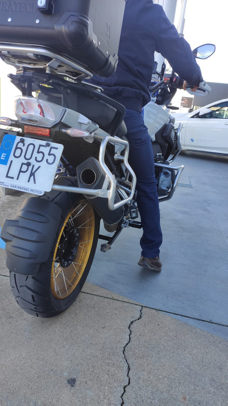 17FE05D4-E0ED-4CB2-98C5-9916D8438421