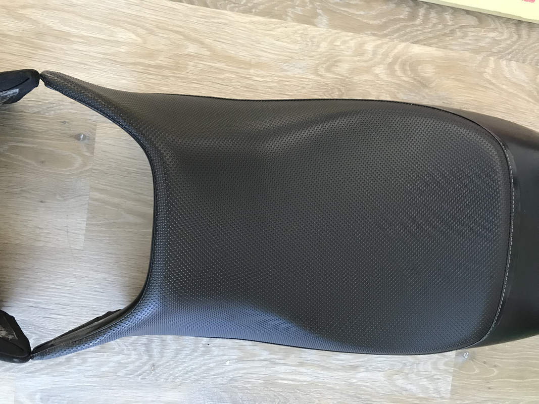 4A552D6F-43B0-44F1-A4DB-AFC64806F225