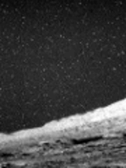 [Obrazek: cigar-shaped-UFO-mars-1.webp]