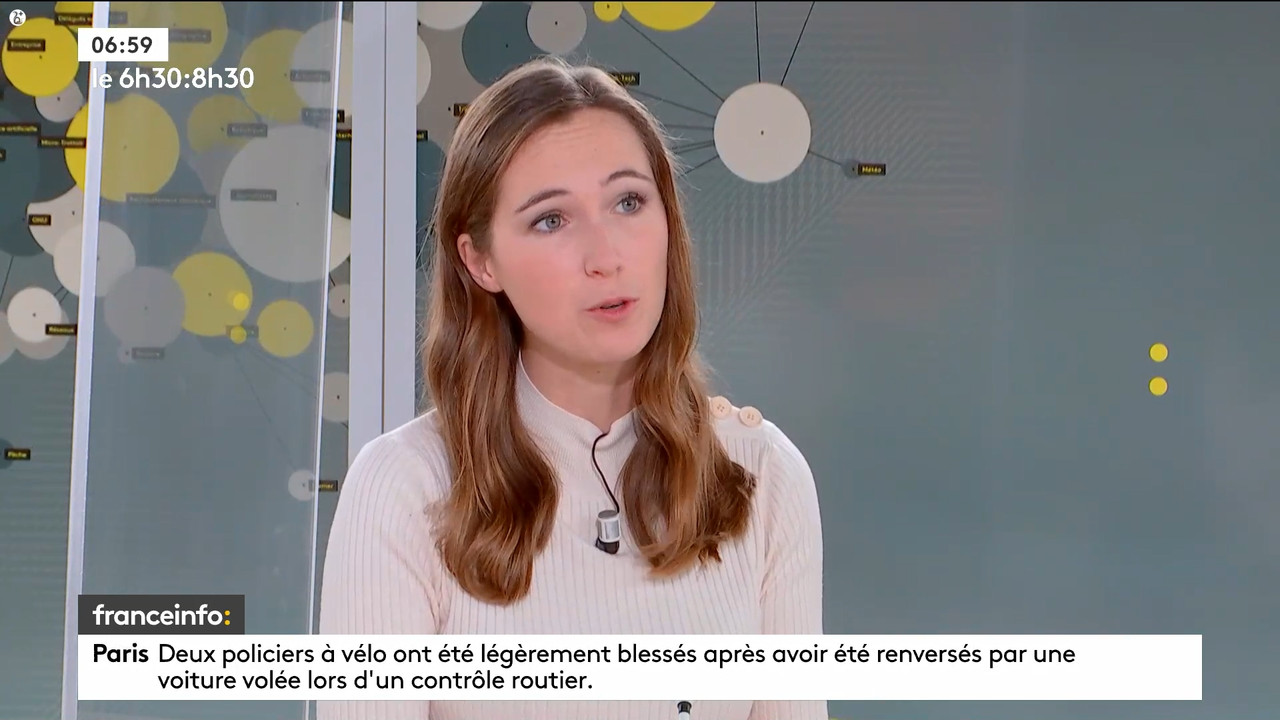 10.23 - 05.29.00 - 9h30. Entre JT, chroniques, invités et revues de p....ts_snapshot_00.37.08.364