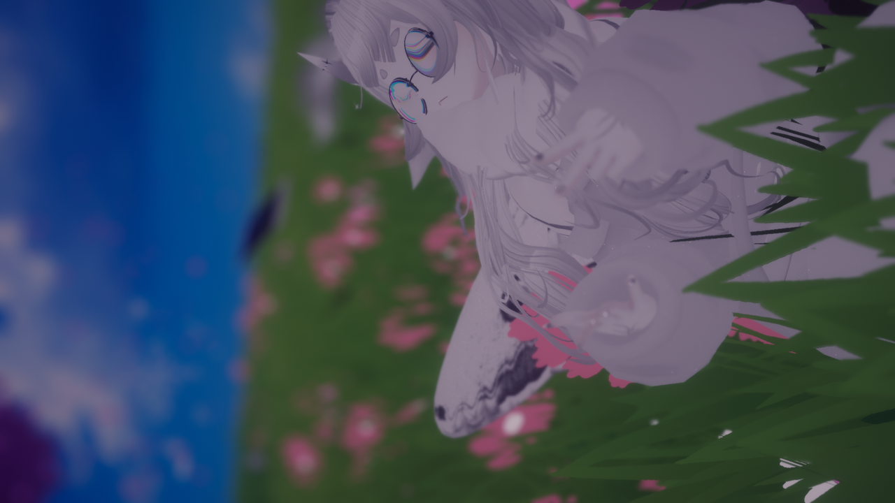 VRChat 2025 12 16 01 43 35 544 1920x1080