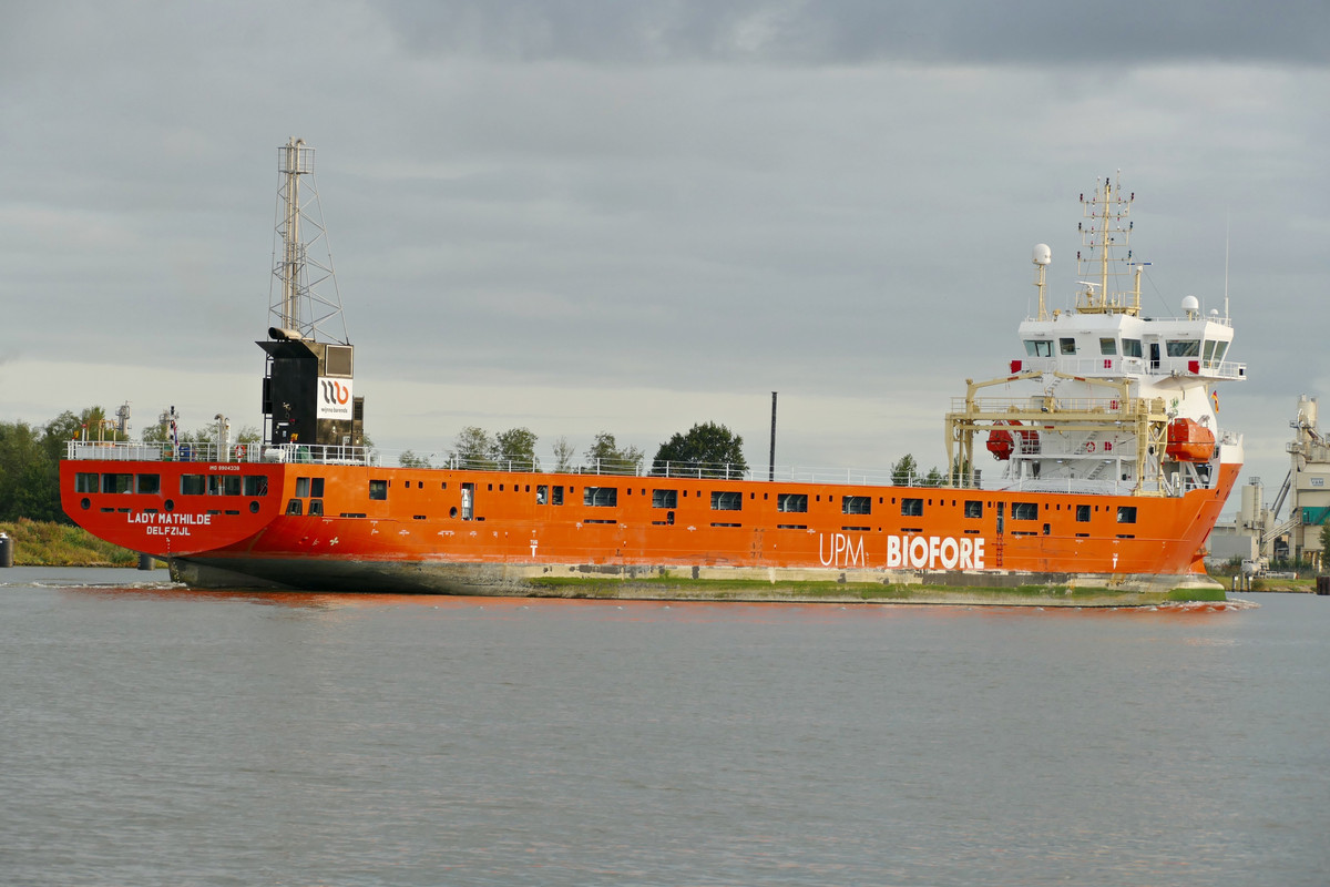 Lady Mathilde (OK-140922-3)