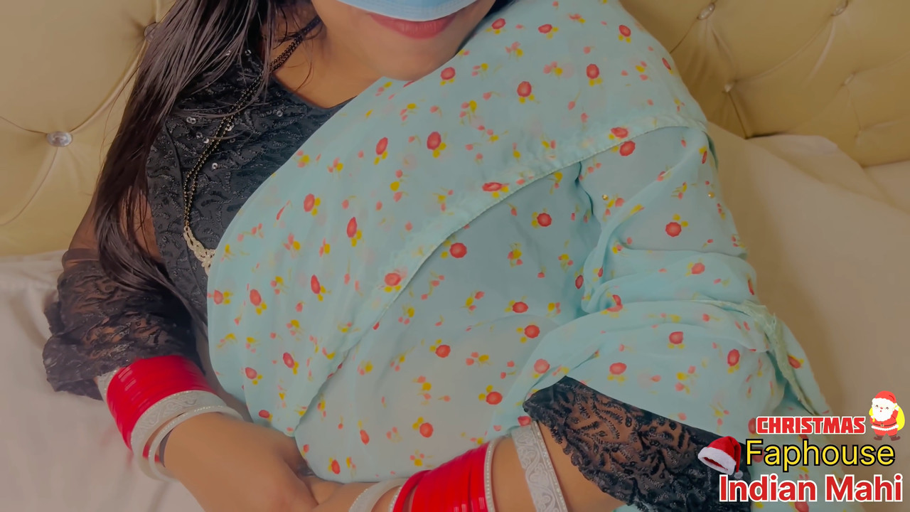 Stepmom and Stepsister Fucked Threesome Indian Mahi Merry Christmas Special.mp4_snapshot_00.36.000