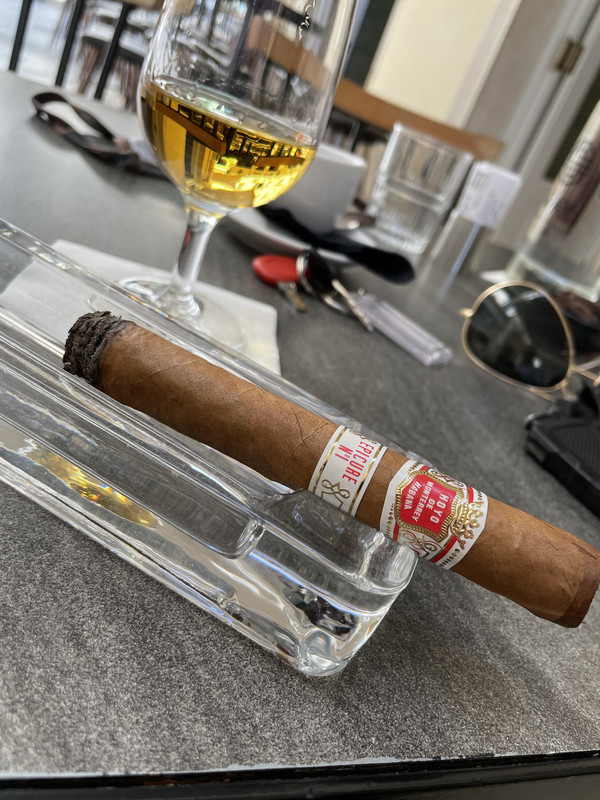 AE0B2F6B-3AB5-4289-BC0B-777B36AF5409