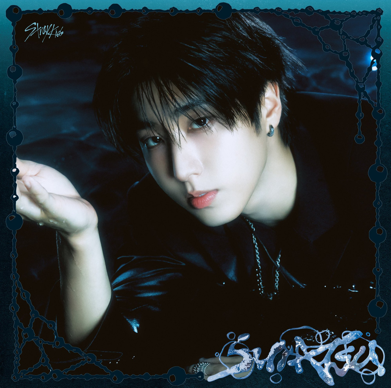 Stray-Kids-JP-2111080161483599941-01.jpg