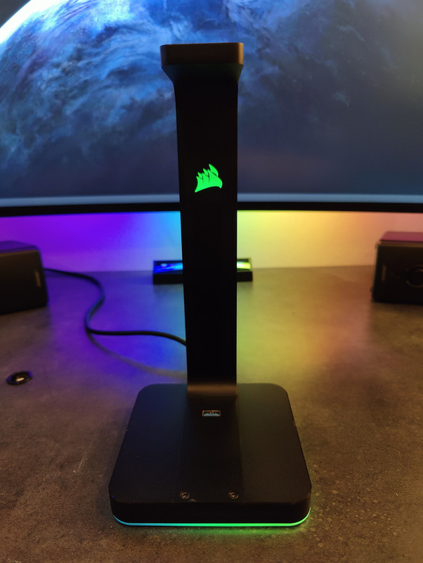 https://i.postimg.cc/FzpWt2Fk/Headset-stand-Corsair-ST100-7.jpg