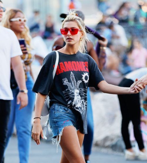 Wear An Oversized T-shirt