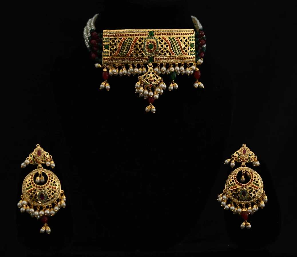 NOORIKA HAAR alternate view