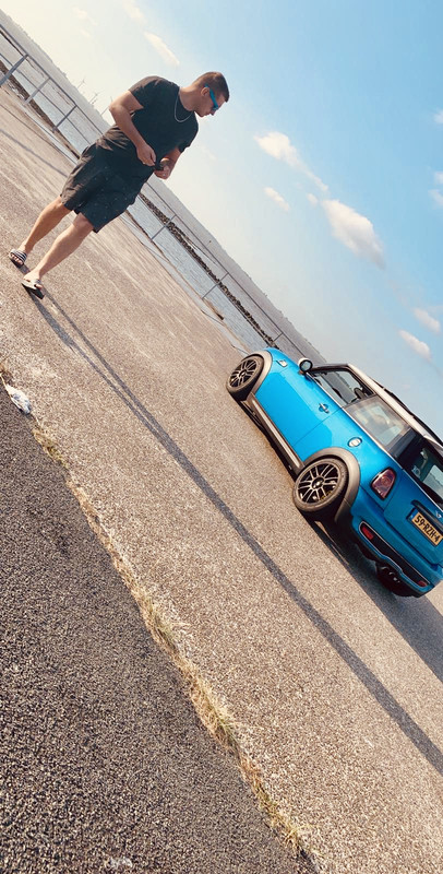 16E8F51E-6D8C-4097-96D5-D83A73CDBC7D