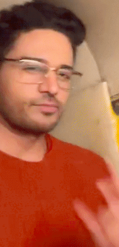 https://i.postimg.cc/FzszvX27/giphy-1.gif